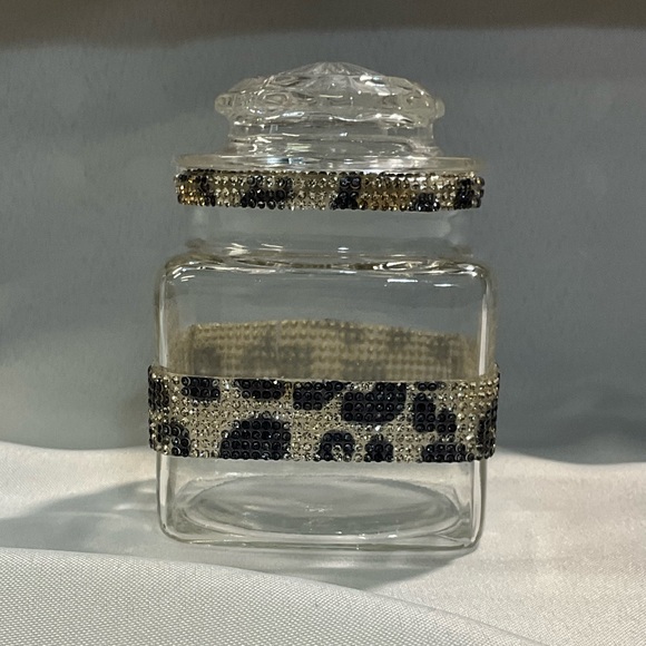 Three piece leopard print vanity set - Picture 6 of 7